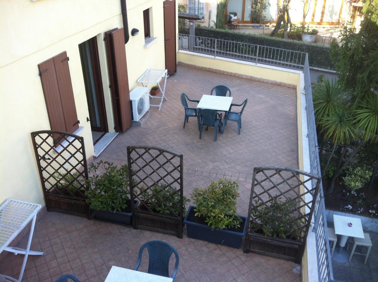 Апартаменты Borgo Antico Сан-Феличе-дель-Бенако Экстерьер фото